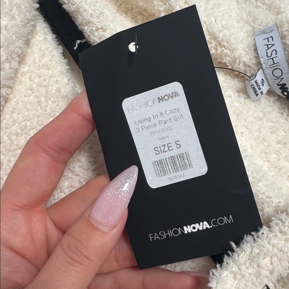 Fashion Nova Ivory Cozy 3-Piece Set - Picture 3 of 3